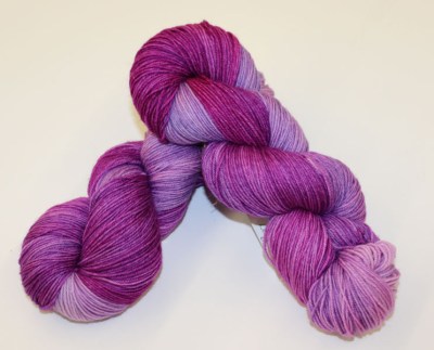 Hand-Dyed-Fingering-Electric-Berry-003