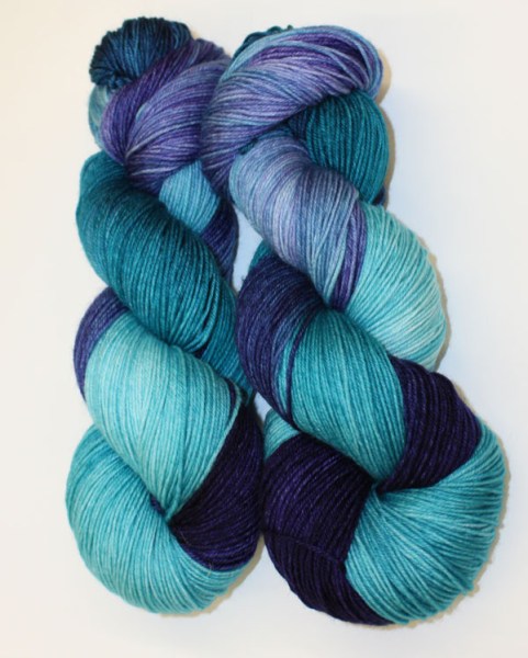 Hand-Dyed-Fingering-Peacock-002