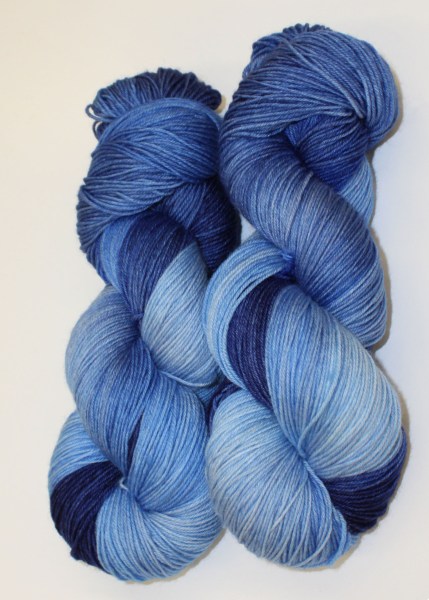 Hand-Dyed-Fingering-Smooth-Sailing-002
