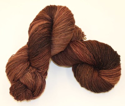Hand-Dyed-Wool-Fingering-Chocolate-Fudge-003