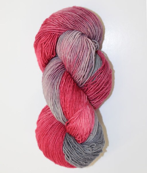 Hand-Dyed-Wool-Fingering-Rasperry-Storm-002