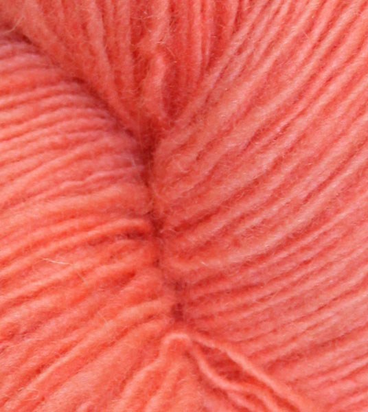 Hand-Dyed-Wool-Fingering-Tangerine-Twist-001